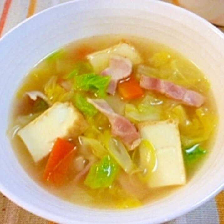 厚揚げとベーコンと野菜で おかずスープ レシピ 作り方 By みつやん0211 楽天レシピ
